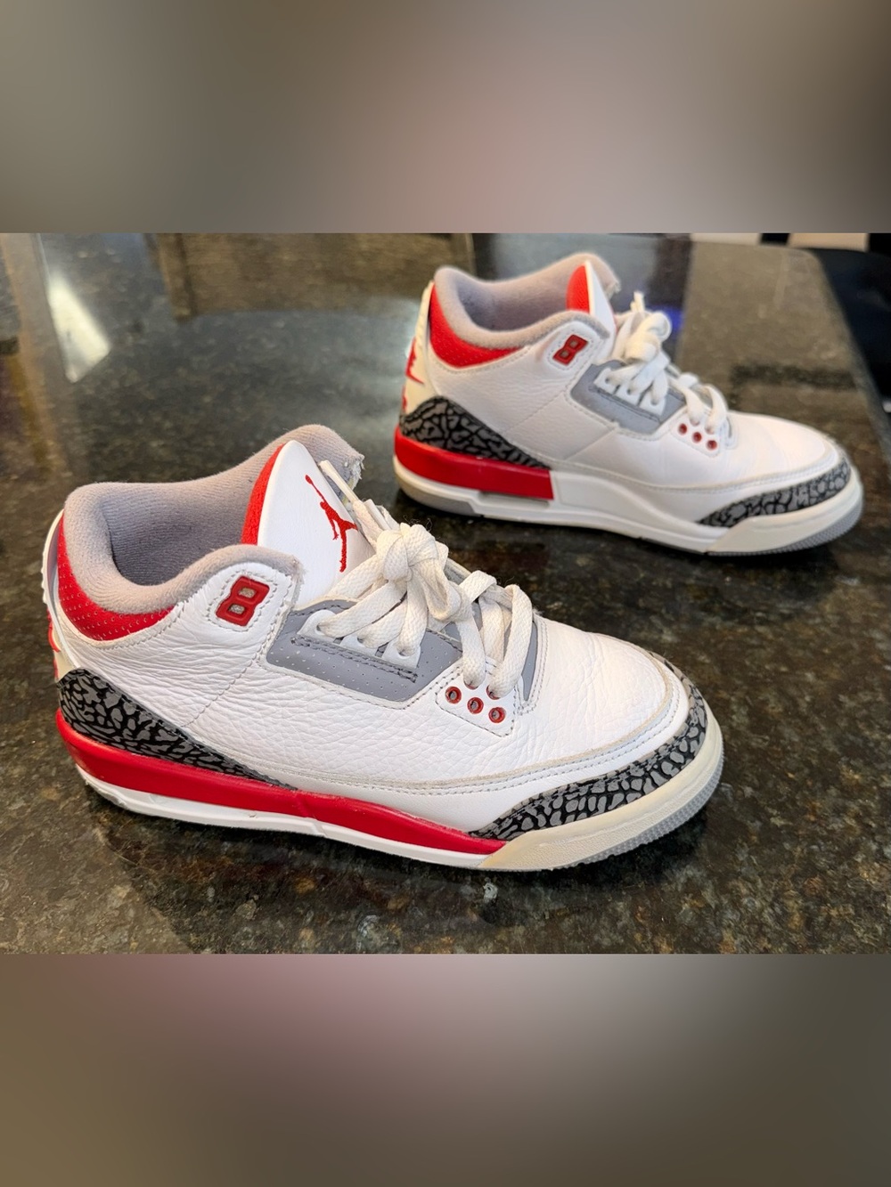 Air Jordan 3 Retro "Fire Red" size 4.5Y - NDS (Near Deadstock)